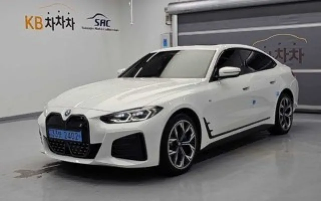 수원중고차경매사이트 i4 eDrive 40 매물 사진 18 - 2022/07 62,450km