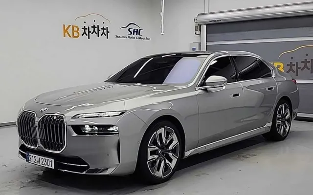 수원중고차경매사이트 7시리즈 (G70) 740d xDrive 디자인 퓨어 엑셀런스 매물 사진 12 - 2024/08 39,541km